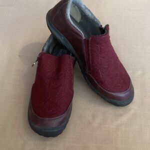 Jambu Burgundy Slip-On with Faux Fur
